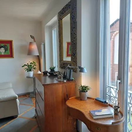 The Painter House On The River Lägenhet Milano